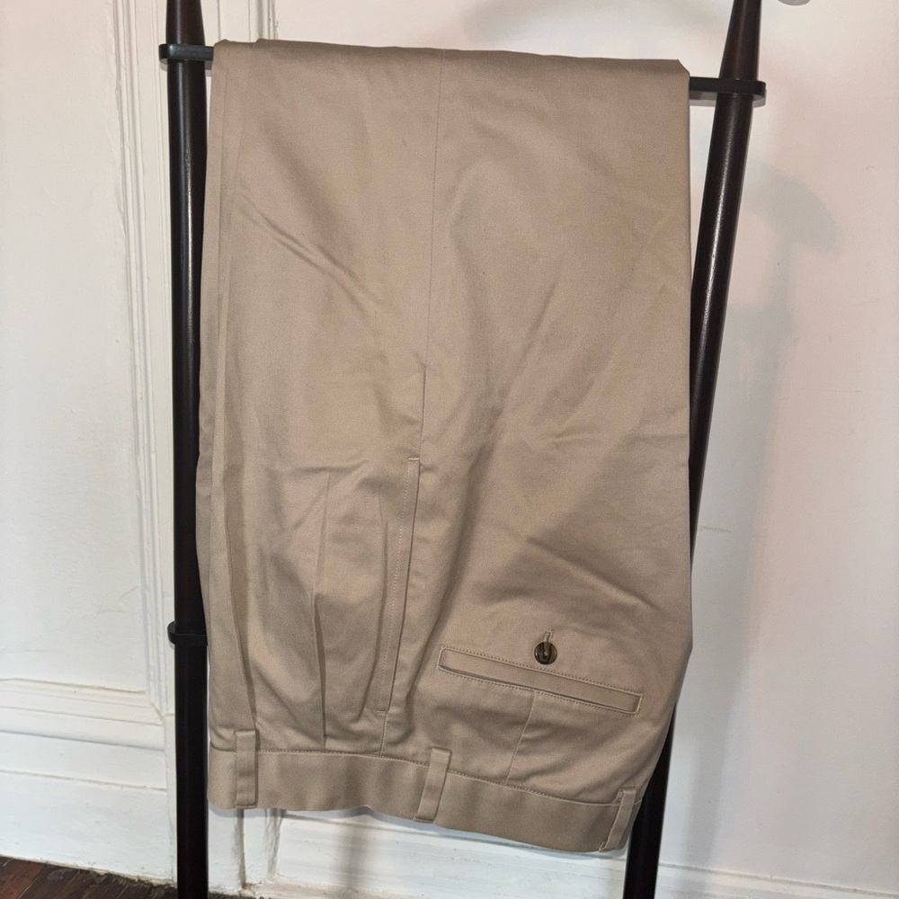 Brooks Brothers Chinos Cotton Khaki Pleated Cuffed